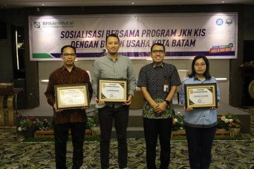 BPJS Kesehatan Berikan Penghargaan ke Badan Usaha, Kadinsos Batam Minta Badan Usaha Dukung Pertahankan UHC Batam