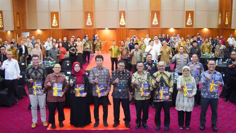 “Navigating Investment Opportunities and Challenges in Riau Islands: Sinergi Mendorong Daya Saing Kepri di Tengah Ketidakpastian Global"