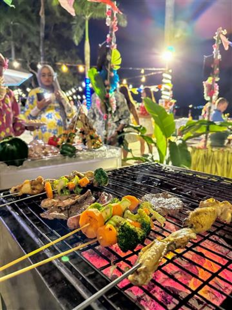HARRIS Hotel Batam Center dan HARRIS Resort Waterfront Batam Hadirkan Penawaran Spesial “Beli 4 Dapat 5” untuk Acara BBQ Akhir Tahun