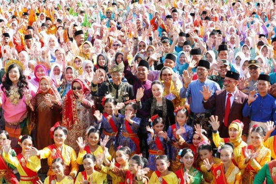 Semarakkan Hari Jadi Kepri, Pemko Batam Imbau Penggunaan Baju Kurung Melayu