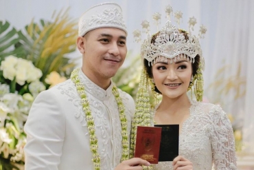 Siti Badriah Berurai Air Mata saat Minta Restu Menikah.