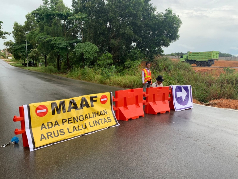 Hindari Lakalantas di Kawasan Industri, BP Batam Pasang Road Barriers di Jalan Hang Kesturi