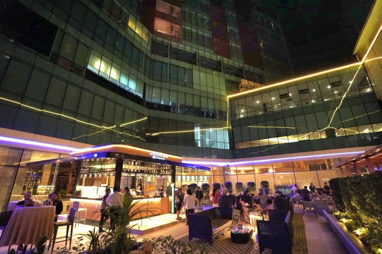 Resmi Dibuka untuk Umum! Garden Bar dan SA HANG Restaurant Wyndham Panbil Batam Siap Manjakan Penjelajah Kuliner