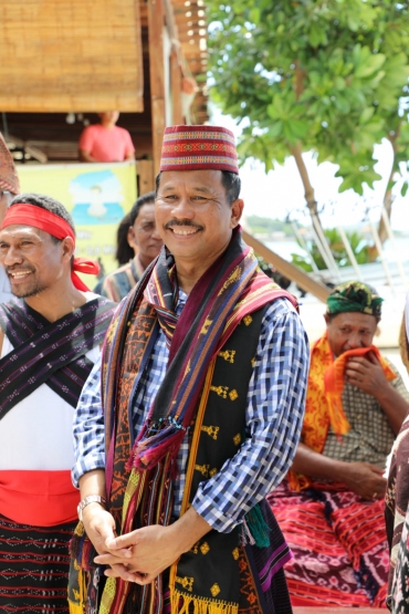 Apresiasi Kepemimpinan, Muhammad Rudi Dinobatkan sebagai Keluarga Besar Flores