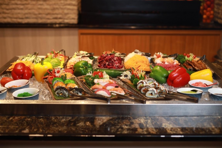 Rasakan Petualangan Rasa dan Iringan Live Music di Asian Night Market Bite Restaurant: Surga Kuliner Asia Setiap Sabtu