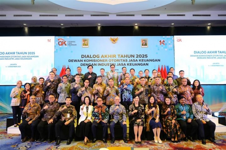 OJK DORONG KONTRIBUSI INDUSTRI JASA KEUANGAN PADA PROGRAM PEMERINTAH, Dialog Akhir Tahun OJK dengan Industri Jasa Keuangan.