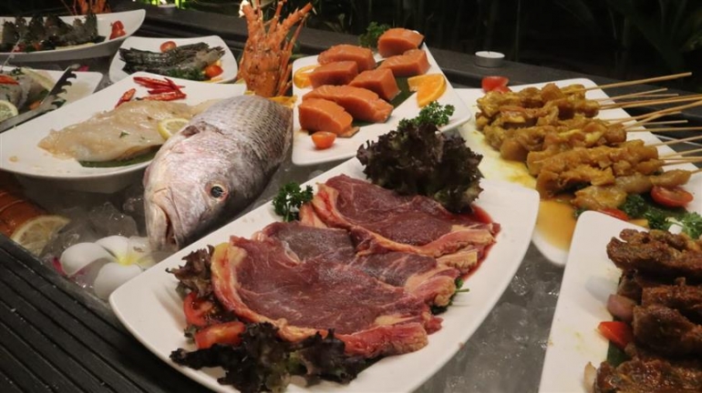 Swiss-Kitchen LIVE Hadirkan Pengalaman All-You-Can-Eat BBQ Mulai Rp299.000 di Grand Swiss-Belhotel Harbour Bay Batam