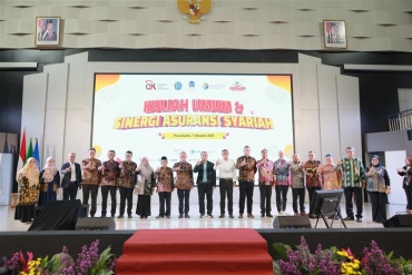 OJK AJAK MAHASISWA PURWOKERTO SIAPKAN MASA DEPAN DENGAN ASURANSI SYARIAH