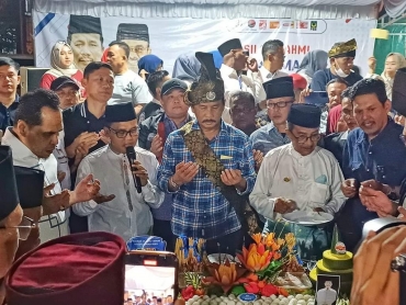 Beri Kejutan Ultah, Masyarakat Tanjunguma Doakan Rudi Jadi Gubernur & Majukan Kepri