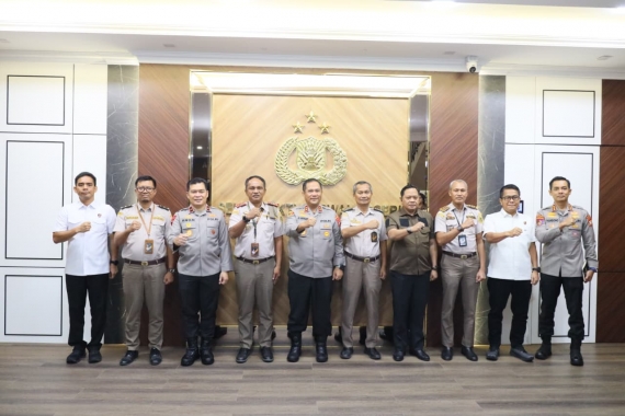 KAPOLDA KEPRI TERIMA KUNJUNGAN SILATURAHMI KEPALA BADAN KARANTINA PROVINSI KEPRI