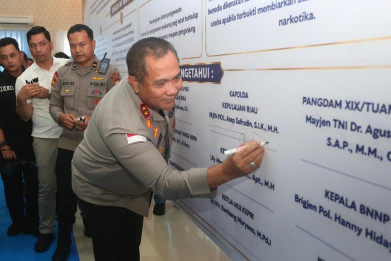 PENGUSAHA DAN PENGELOLA TEMPAT HIBURAN MALAM SE-KEPRI KOMITMEN BERSAMA WUJUDKAN TEMPAT HIBURAN BEBAS NARKOBA