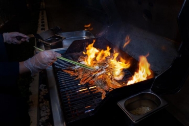 ASTON BATAM MELUNCURKAN SEAFOOD SYMPHONY