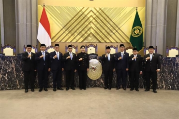 PENGUCAPAN SUMPAH JABATAN KEPALA EKSEKUTIF PENGAWAS BURSA MINERAL DAN KOMODITAS STRATEGIS OJK.