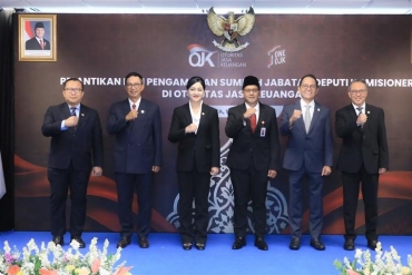 SIAPKAN PENGATURAN DAN PENGAWASAN BURSA MINERAL DAN KOMODITAS STRATEGIS, OJK LANTIK DEPUTI KOMISIONER BARU