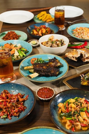 ARTOTEL Batam Angkat Cita Rasa Nusantara Lewat The Local Hawkers & Promo Makan Siang Ekonomis