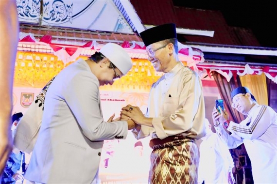 Belakang Padang Bershalawat Jilid 2, Amsakar Ajak Warga Teladani Akhlak Rasulullah