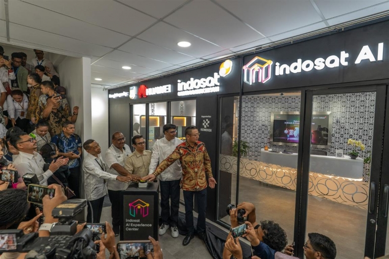 Indosat Ooredoo Hutchison Resmikan AI Experience Center di Jayapura, Hadirkan Manfaat Nyata AI bagi Masyarakat Indonesia Timur