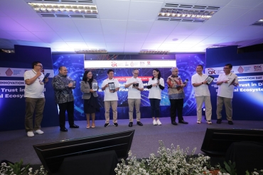 MEMBANGUN KEPERCAYAAN MASYARAKAT DI EKOSISTEM KEUANGAN DIGITAL OJK Virtual Innovation Day 2022