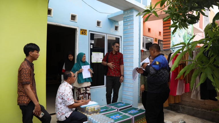 BP Batam Salurkan 94 Paket Sembako Untuk Masyarakat Rempang