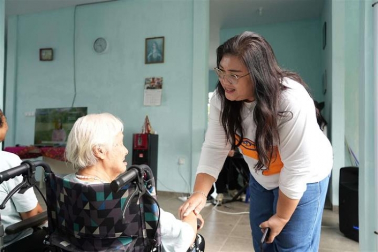 BP Batam Rayakan Paskah Bersama Opa dan Oma di Graha Lansia Titian Kasih