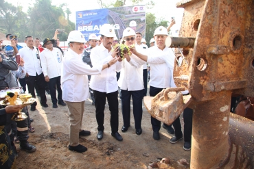 Kepala BP Batam Muhammad Rudi Lakukan Ground Breaking Pembangunan Flyover Sei Ladi.