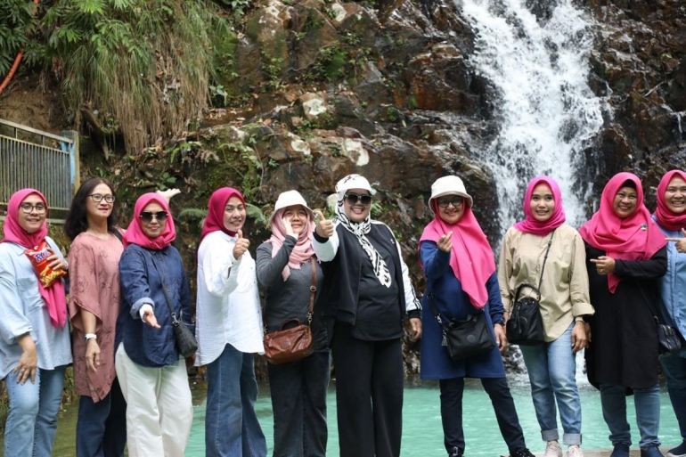 Peringati 2 Tahun Kepengurusan, Pikori BP Batam Salurkan Santunan dan Kunjungi Destinasi Wisata