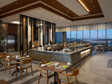 Berburu Makanan Viral & Kuliner Pernanakan  di Gurindam Restaurant Hotel Santika Batam